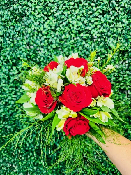 Half Dozen Red Rose Bouquet — Alabaster Florist