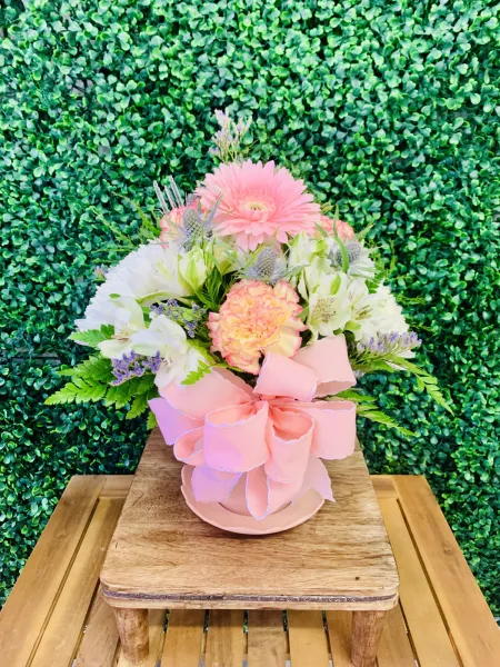 Scalloped Flower Pot — Alabaster Florist