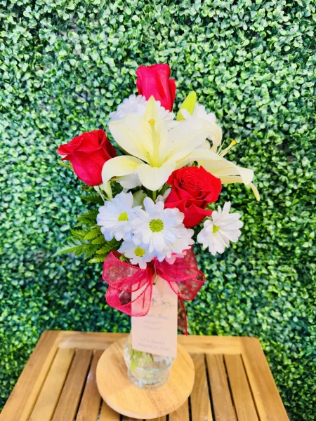 Valentines Premium 3 Rose — Alabaster Florist