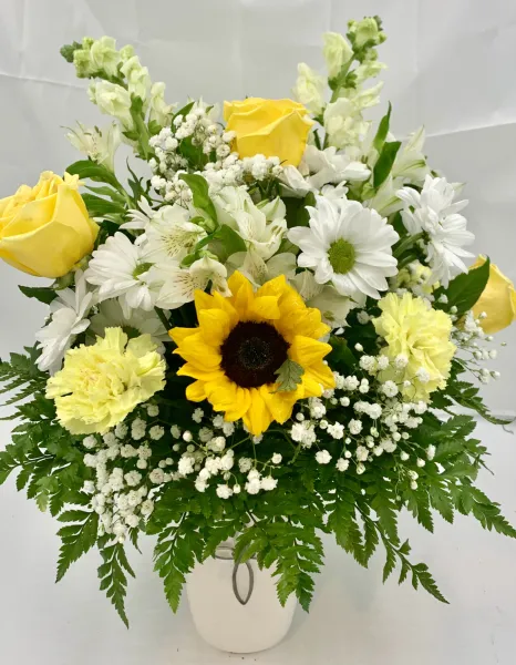 Yellow roses and sunflowers — Alabaster Florist